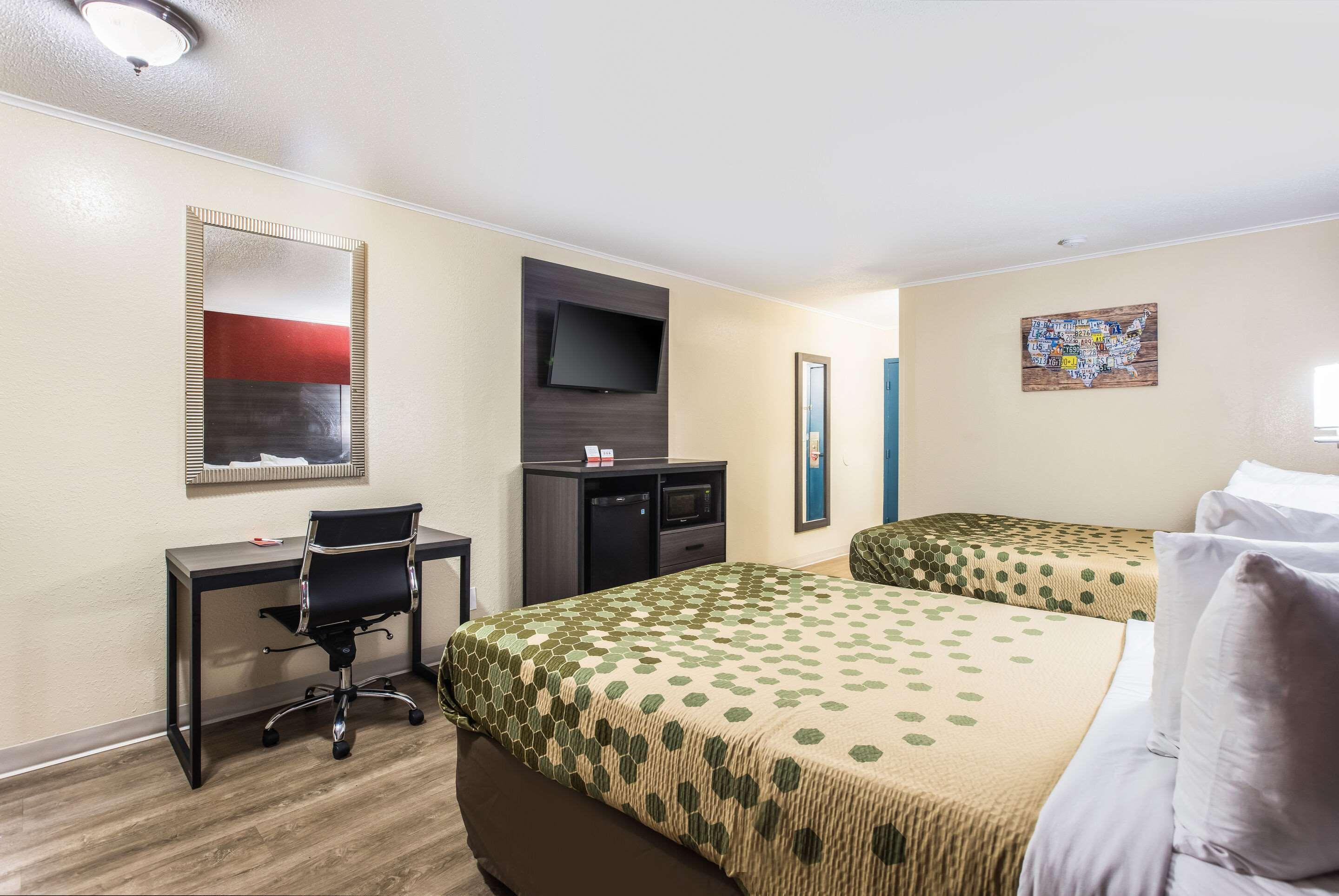 Econo Lodge Savannah Zewnętrze zdjęcie
